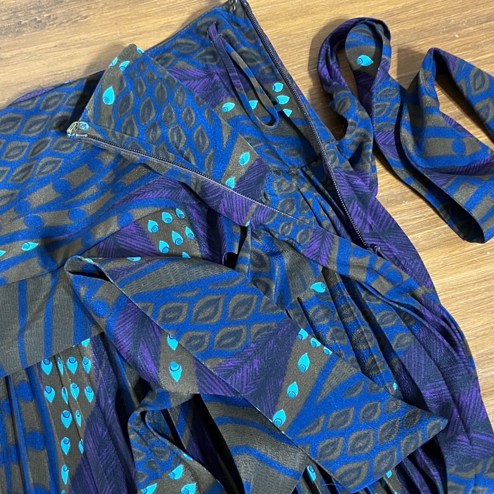 Salvatore Ferragamo Blue and Brown and Purple A-Line Skirt Size 12. 100% Silk. - Picture 10 of 10